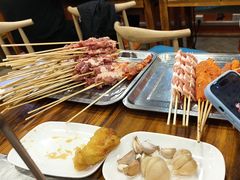 -哈尔滨小酒馆·鲜肉现穿自助烧烤(康新花园店)