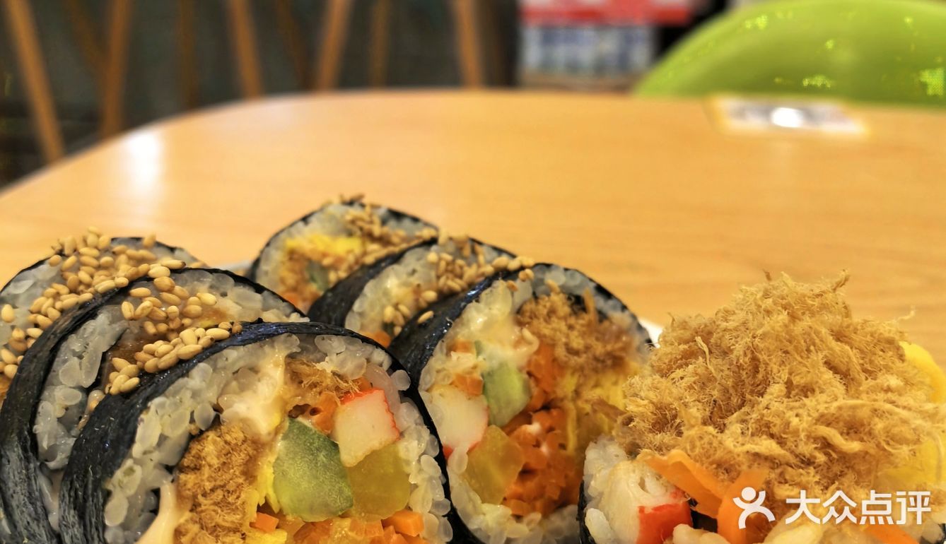 是好朋友，一起去吃紫菜包饭