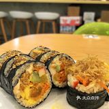 是好朋友，一起去吃紫菜包饭
