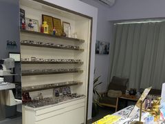 -视野联行眼镜•蔡司•依视路(温江店)