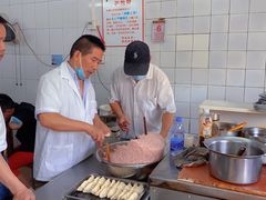 -黄阿姨锅贴大王(万航渡路店)