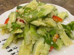 凉拌黄瓜-老钟家烤羊排·敦伊阁清真餐厅胡羊焖饼