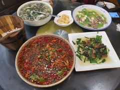 -石磨豆花家常菜·牦牛排土火锅