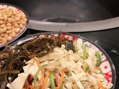 -粘豆包铁锅炖二部(温泉街店)