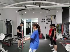 -汗水空间私教健身连锁(SM广场店)