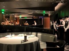 -左庭右院鲜牛肉火锅黑金店(陆家嘴中心店)