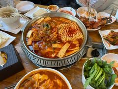 -喇喇排骨火锅·传统韩式脊骨汤(望京西园总店)