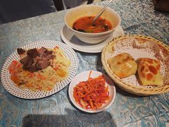 -巴扎美食·新疆菜·西域歌舞表演餐厅(新疆大厦店)