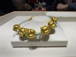 -周生生Chow Sang Sang(新世界店)