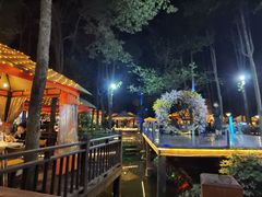 -二荆条·蜀鲜汇城市森林火锅