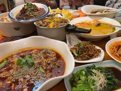 -有红鸡毛店·川菜(建设路店)