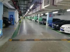 -环球港-停车场