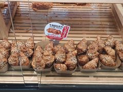 黑芝麻牛角-味多美蛋糕(西安门店)