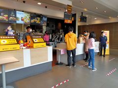 -麦当劳(中二横路店)