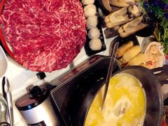 -鲜入围煮花胶鸡海鲜火锅