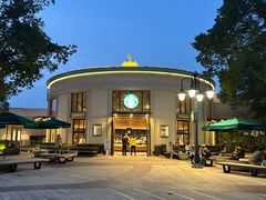 -星巴克(迪士尼小镇店)