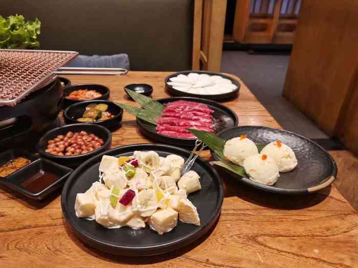 九田家黑牛烤肉料理(弋江银泰店)-"菜品口感很好,服务态度不错,气氛也