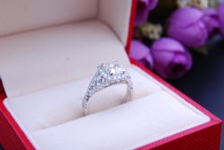 DSC_2293-威德钻石-克拉钻大本营(南京东路店)