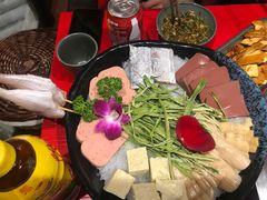 -谭鸭血老火锅(漳州路店)