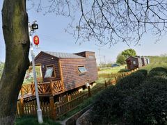 -龙湖东院农庄(乡间小路店)