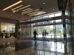 -华为授权体验店(中山公园来福士)
