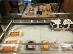 面包甜点陈列柜-皇家美孚(保定路店)