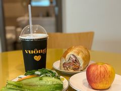 -Bánh Mì Huynh Hoa