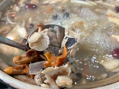 -东巴谷野生菌火锅餐厅