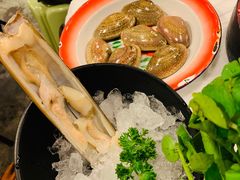 -鲜入围煮花胶鸡海鲜火锅