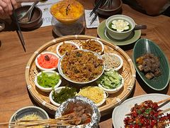 -包整·丝娃娃(一览甲秀楼风景店)