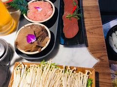 -尚尚仙·酸汤猪手·猪肚鸡火锅(华联万柳购物中心店)