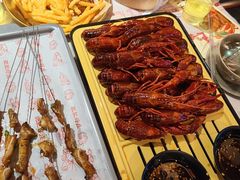 -肥肥虾庄·金牌油焖大虾(汉街SKP店)