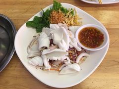 -J Daeng Seafood