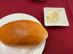 黄油面包-红房子西菜馆(淮海中路店)