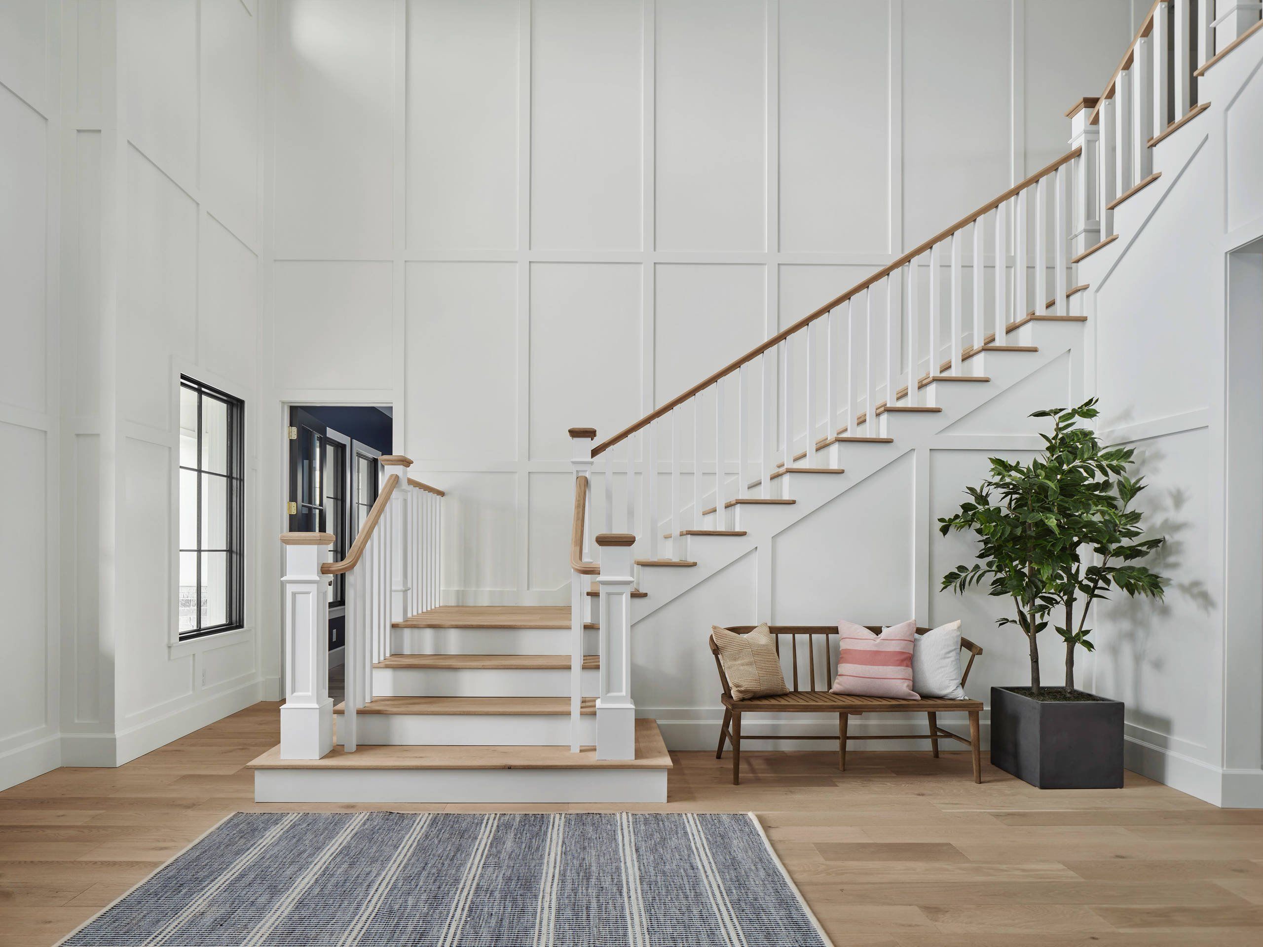 简欧风楼梯:打造典雅,时尚的家居氛围