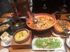 牛肝菌牛蛙霸王锅-云海肴·汽锅鸡·云南菜(美罗城店)