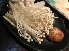 -山川小町·极番烧肉(新地假日广场店)
