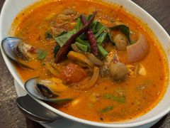 -Chom Cafe and Restaurant