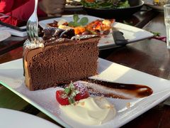 -12 Rocks Beach Bar Cafe