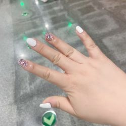 -甲·铺轻奢美甲美睫