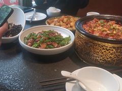 -万重锦·人文川菜馆(骡马市店)