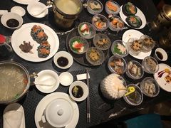 -半岛翡丽海鲜自助餐厅(观风亭店)