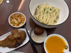 -百年老字号·观振兴蟹黄面·三虾面·苏式面(观前街富仁坊巷店)