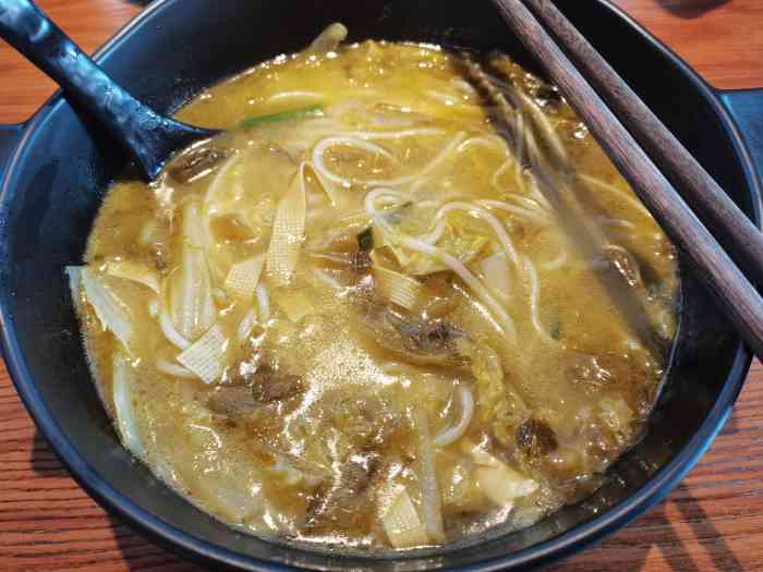 三郎小锅米线(金鹰店)-"位置:高新金鹰楼后面,一个玻璃屋环境:.