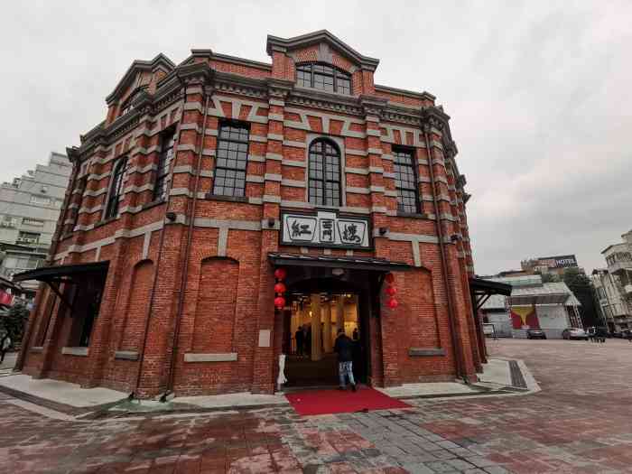 西门红楼创意市集-"西门红楼,以前是个古迹,但是是废墟,这几.