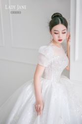 -Lady  Jane高端婚纱礼服馆