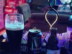 -汉斯酒吧