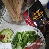 麻椒,干辣椒少许,香菜两根
