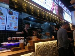 -呼啦面馆·头牌豌杂面(爱琴海店)