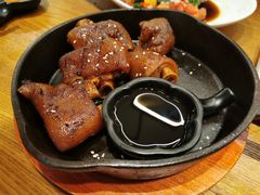 个旧烤猪蹄-云海肴·汽锅鸡·云南菜(苏州中心店)